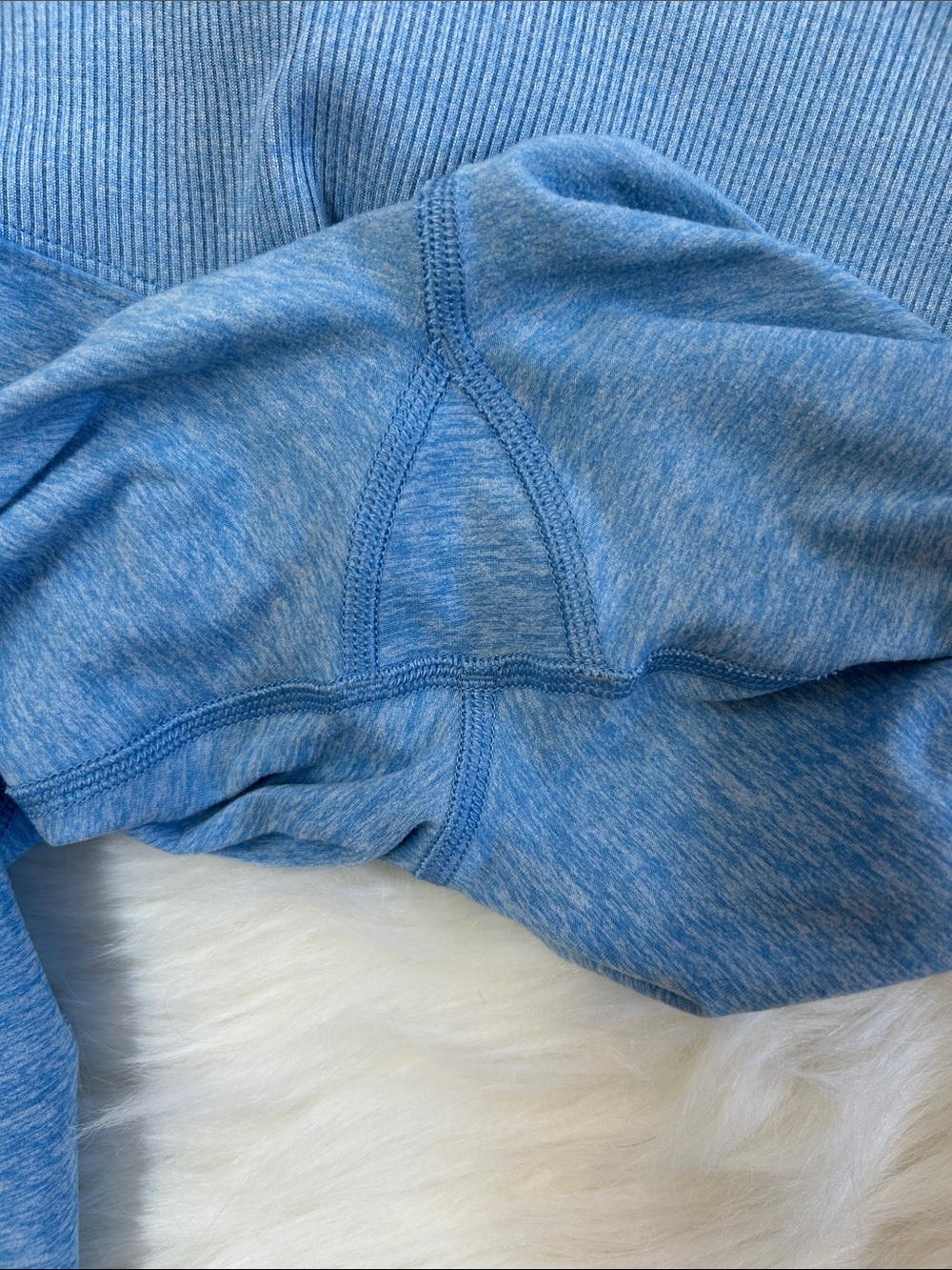 ALO Yoga Alosoft Lounge Leggings - Picture 9 of 13